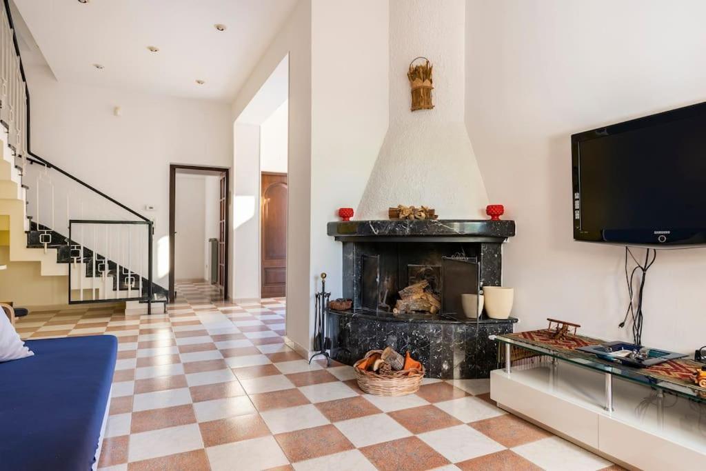 Вилла La Pomelia Di Gio Монделло Экстерьер фото